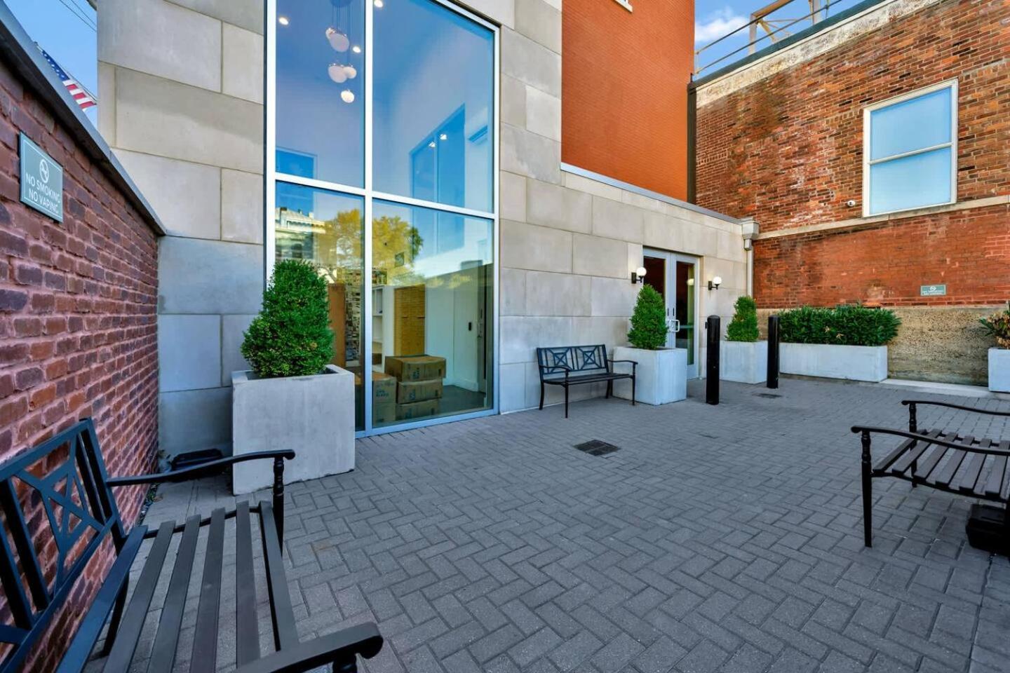 Bright And Modern Studio In Louisville # 105 Exterior photo